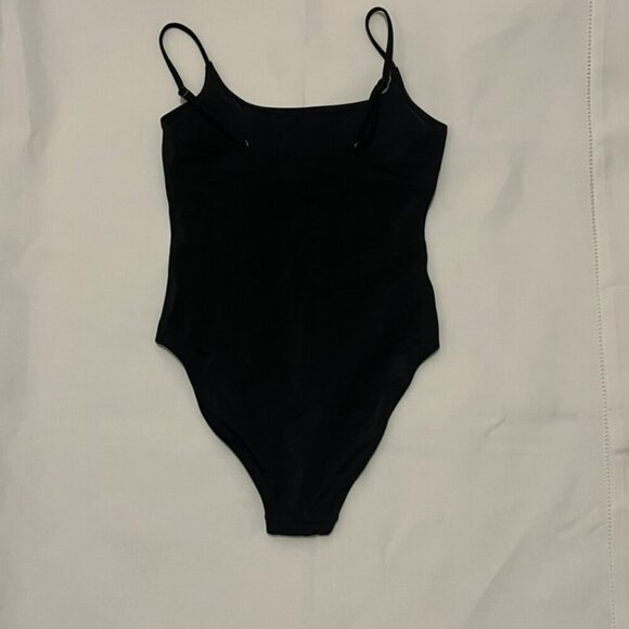 Andie The Full Coverage Amalfi One Piece in Black Size Medium - Picture 5 of 7